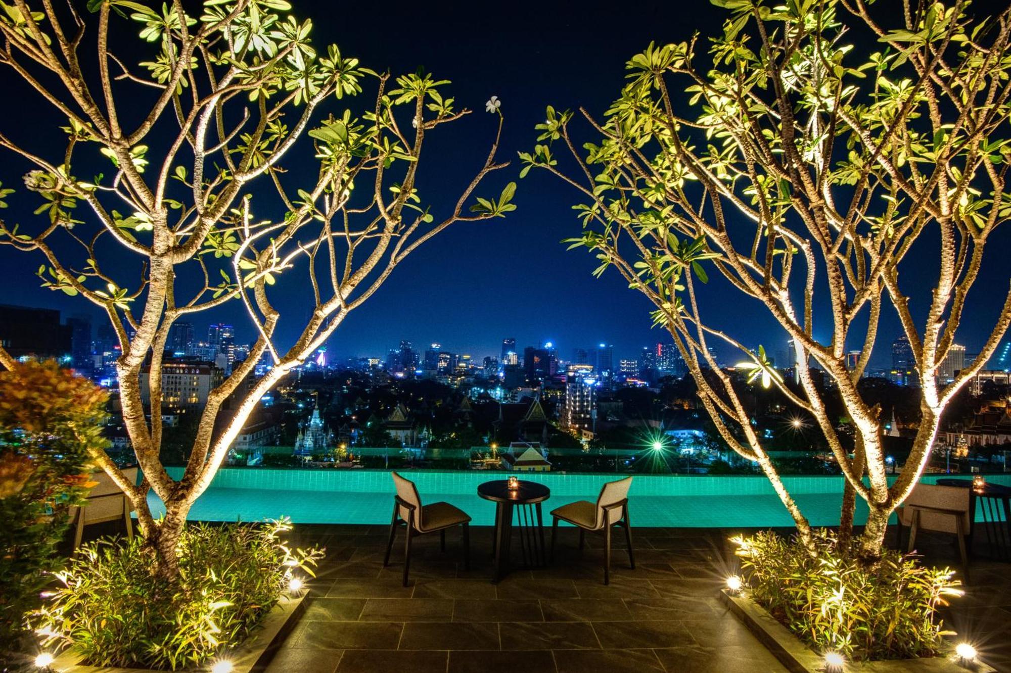 Glow Park Hotel Grand Royal Palace Phnom Penh Exterior foto